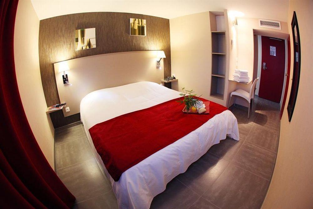 Hotel Le Coudon La Farlède Esterno foto